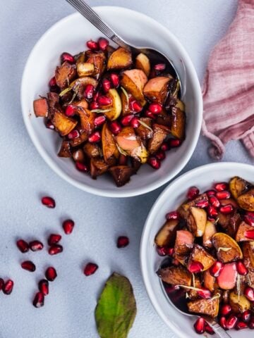 simple apple compote dessert in bowls