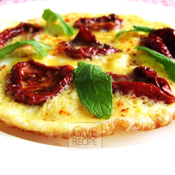 Sundried Tomato Omelette | giverecipe.com