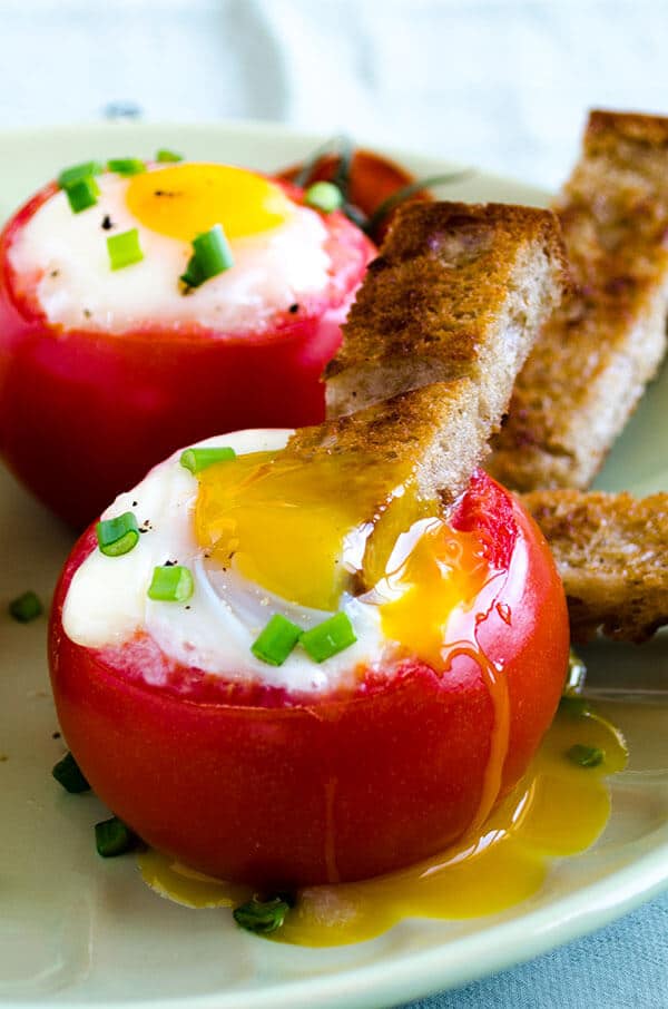 Egg Stuffed Tomatoes | giverecipe.com | #egg #breakfast