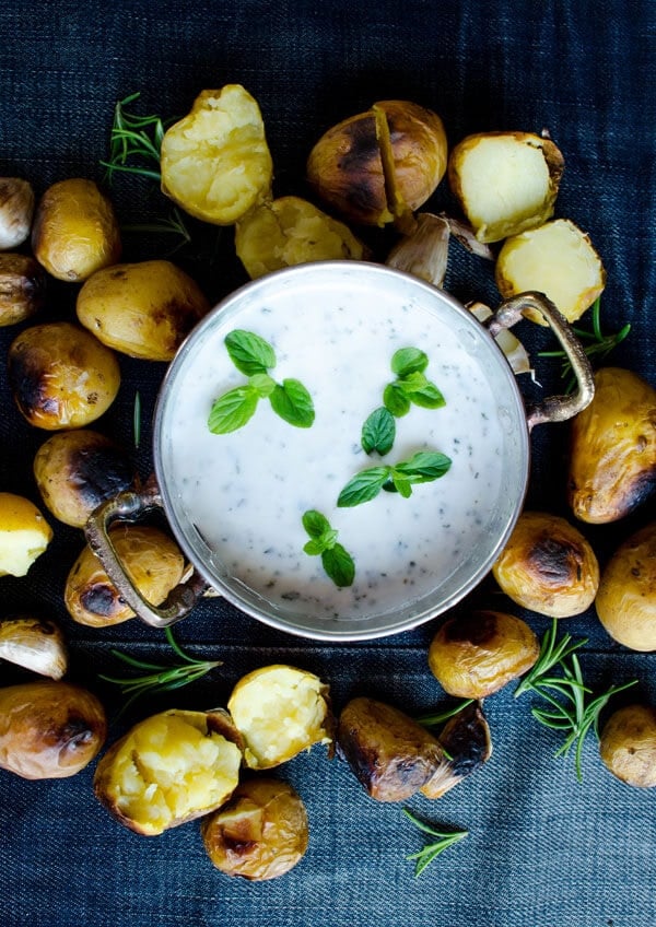 Roasted Baby Potatoes | giverecipe.com | #potatoes #side