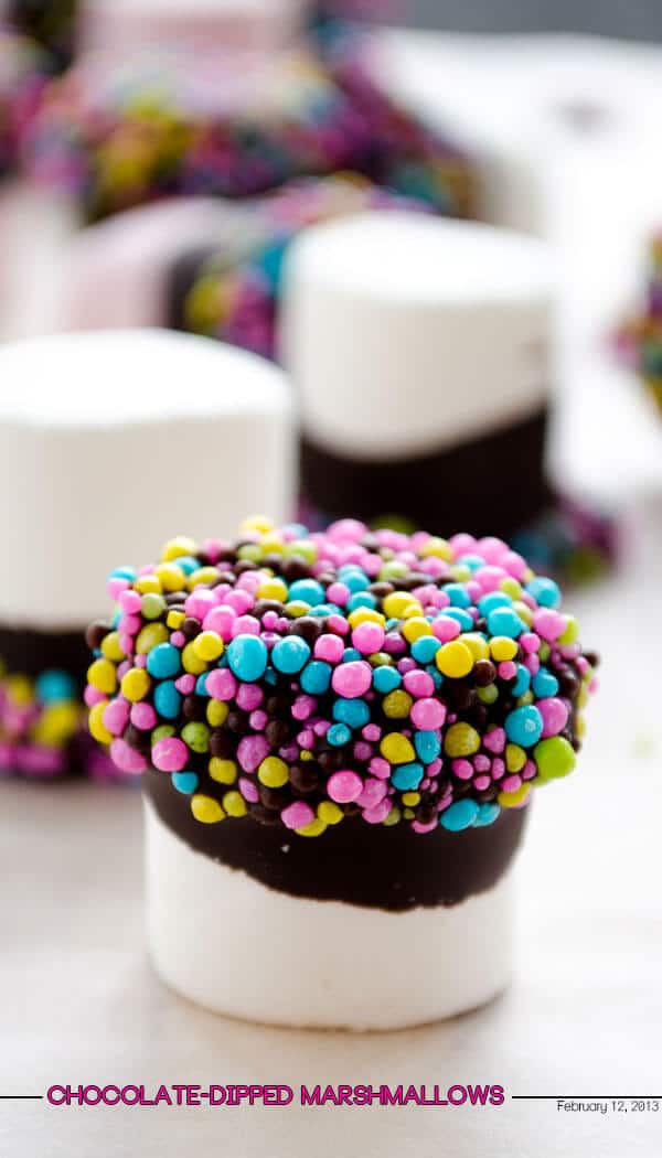 Chocolate-dipped marshmallows | giverecipe.com | #chocolate #marshmallows #valentine #sprinkles
