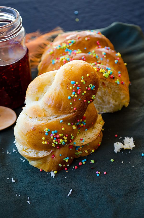 Easter bread | giverecipe.com | €aster #bread #baking #turkish #mahlab