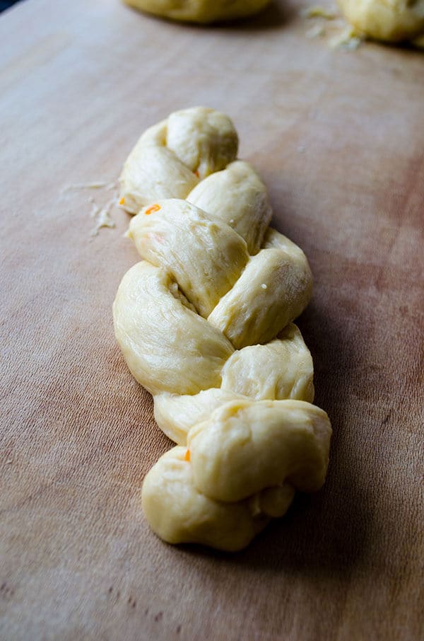 Easter bread | giverecipe.com | €aster #bread #baking #turkish #mahlab