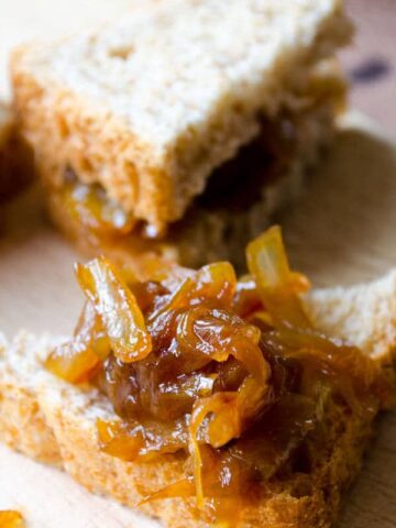 How to Caramelize Onions | giverecipe.com | #onion #snack