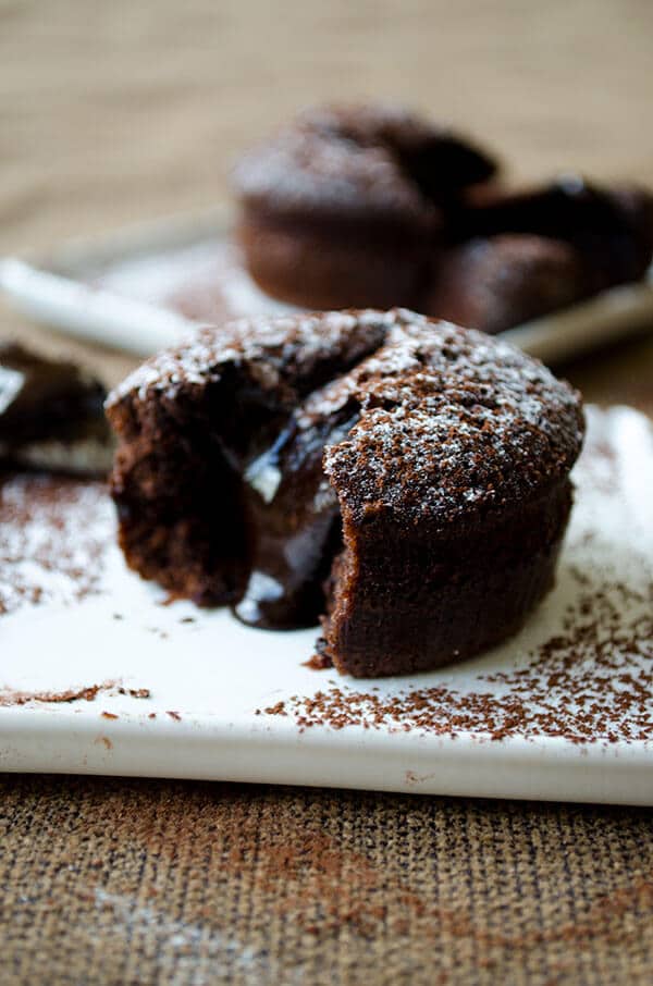 Molten Chocolate Lava Cake | giverecipe.com | #cake #chocolate #lavacake #mothersday