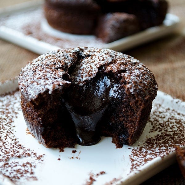 Molten Chocolate Lava Cake | giverecipe.com | #cake #chocolate #lavacake #mothersday