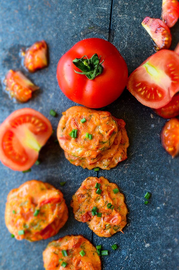 Tomato Fritters | giverecipe.com | #tomatorecipes #summerrecipes #frittersrecipe #tomatofritters