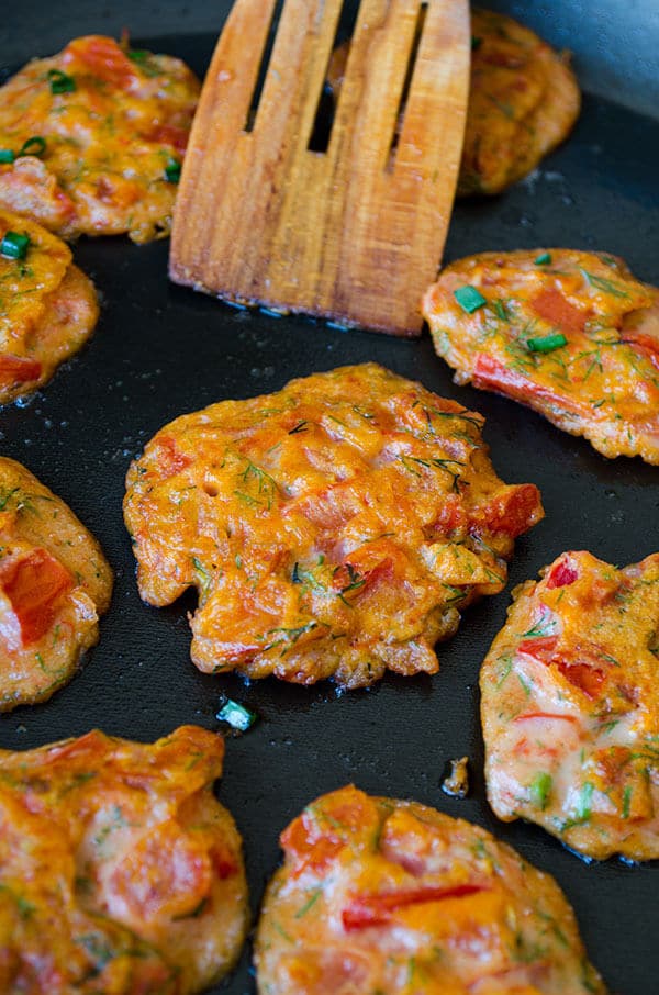 Tomato Fritters | giverecipe.com | #tomatorecipes #summerrecipes #frittersrecipe #tomatofritters