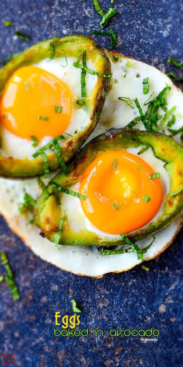 Eggs Baked in Avocado | giverecipe.com | £avocadorecipe #eggrecipes #breakfast #healthyrecipes