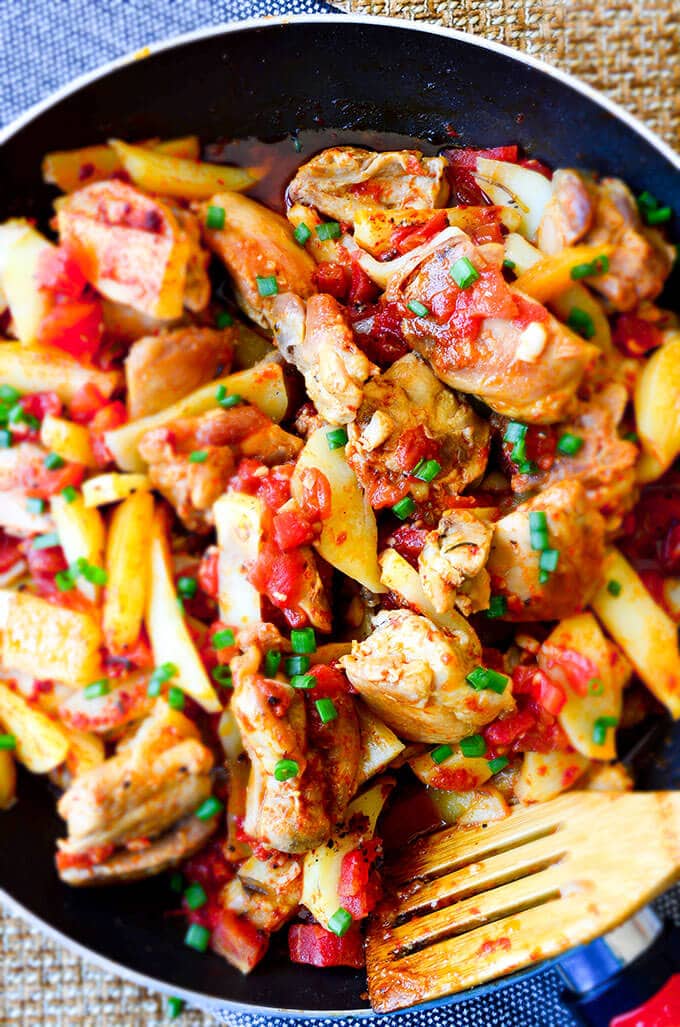 Chicken and Potatoes with Tomato Sauce | giverecipe.com | #chicken #chickenandpotatoes