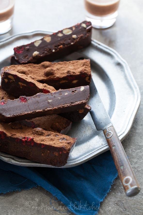 No-Bake-Chocolate-Truffle-Fridge-Cake