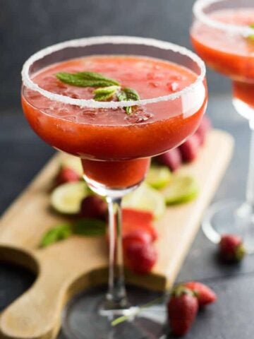 Fresh Strawberry Margarita | giverecipe.com | #margarita #strawberry