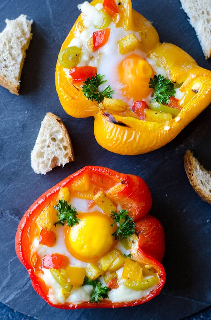 Potato and Egg Stuffed Peppers | giverecipe.com | #egg #breakfast