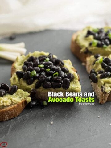 Black Beans and Avocado Toasts. FAST, tasty and nutritious. Perfect on-the-go breakfast! - giverecipe.com