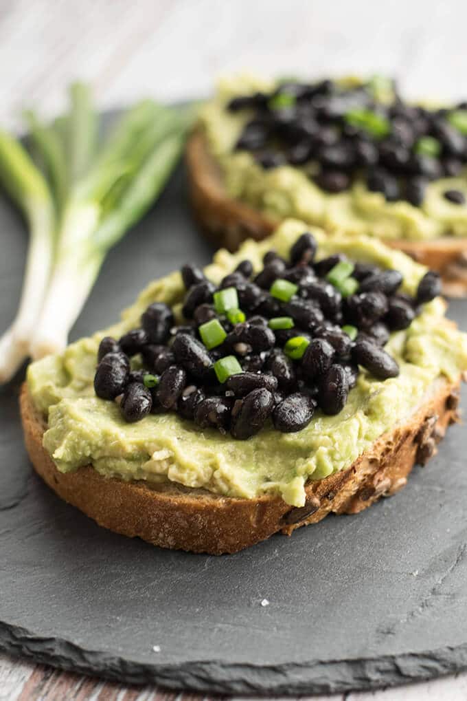 Black Beans and Avocado Toasts. FAST, tasty and nutritious. Perfect on-the-go breakfast! - giverecipe.com
