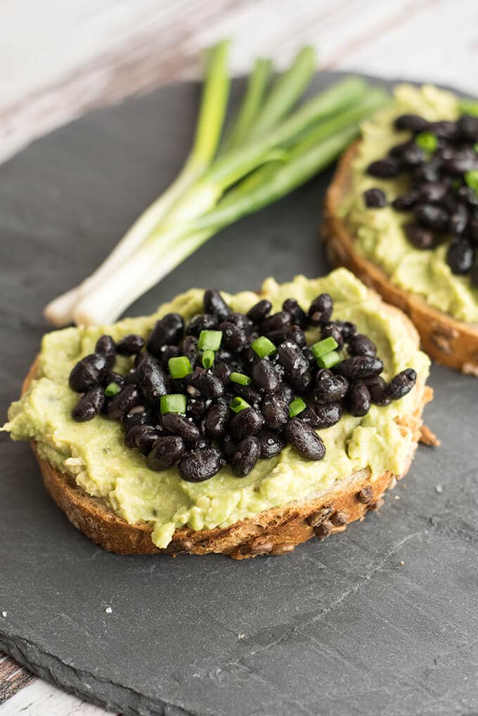 Black Beans and Avocado Toasts. FAST, tasty and nutritious. Perfect on-the-go breakfast! - giverecipe.com