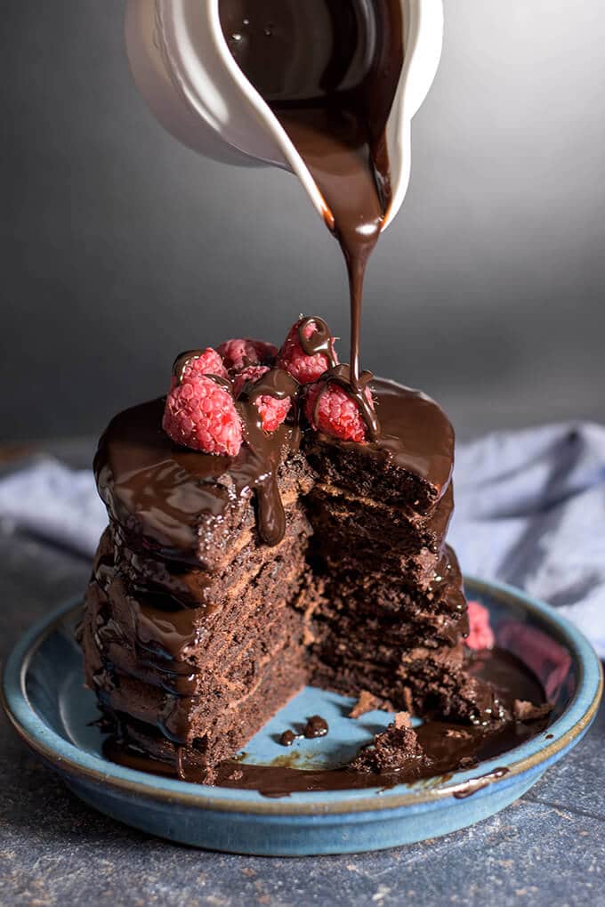 チョコレートパンケーキの朝食