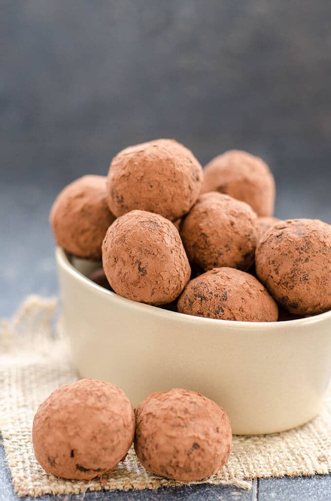 3 Ingredient Vegan Chocolate Truffles are the easiest holiday treats. Everyone will want to eat more after learning these are the healthiest treat too.- giverecipe.com