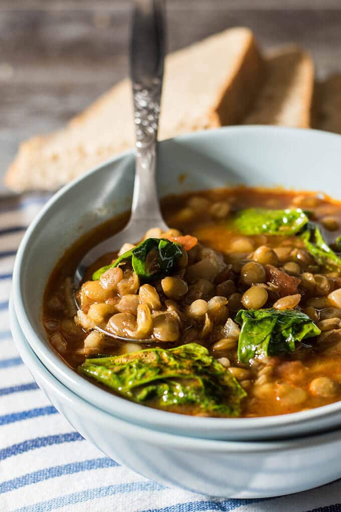 Looking for an easy yet very satisfying meatless meal for chilly days? Try this very comforting lentil and spinach soup! - giverecipe.com