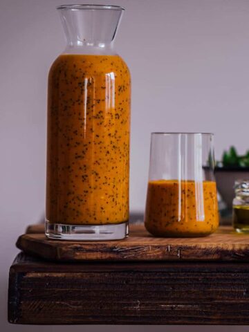 Turmeric Orange Poppy Seed Dressing is tangy, slightly sweet and crunchy. You will feel an explosion of flavors in your mouth when you taste it. Perfect for fall salads! Plus, you can use the leftovers for smoothies.