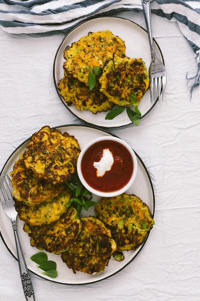 Leek Fritters with Carrot and Turmeric are one of the best winter appetizers I’ve created so far. This is a game changer recipe that can make anyone LOVE leeks.