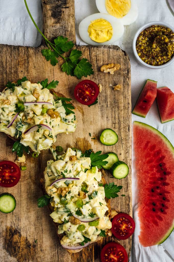 This Healthy Egg Salad Sandwich without mayo seriously tastes amazing. A summertime classic in our home.