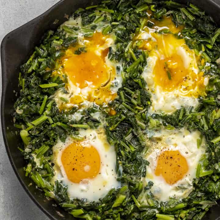 spinach-with-eggs-breakfast-give-recipe
