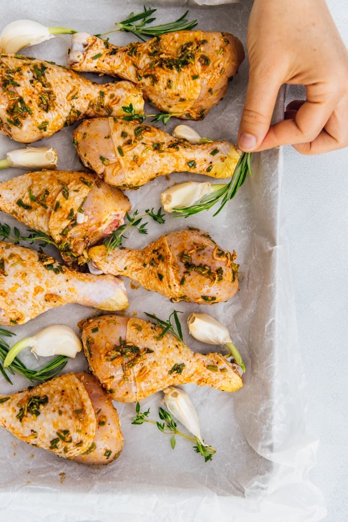How long do you bake chicken legs with rosemary and thyme